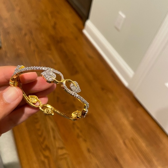 Bracelets - Picture 3 of 3